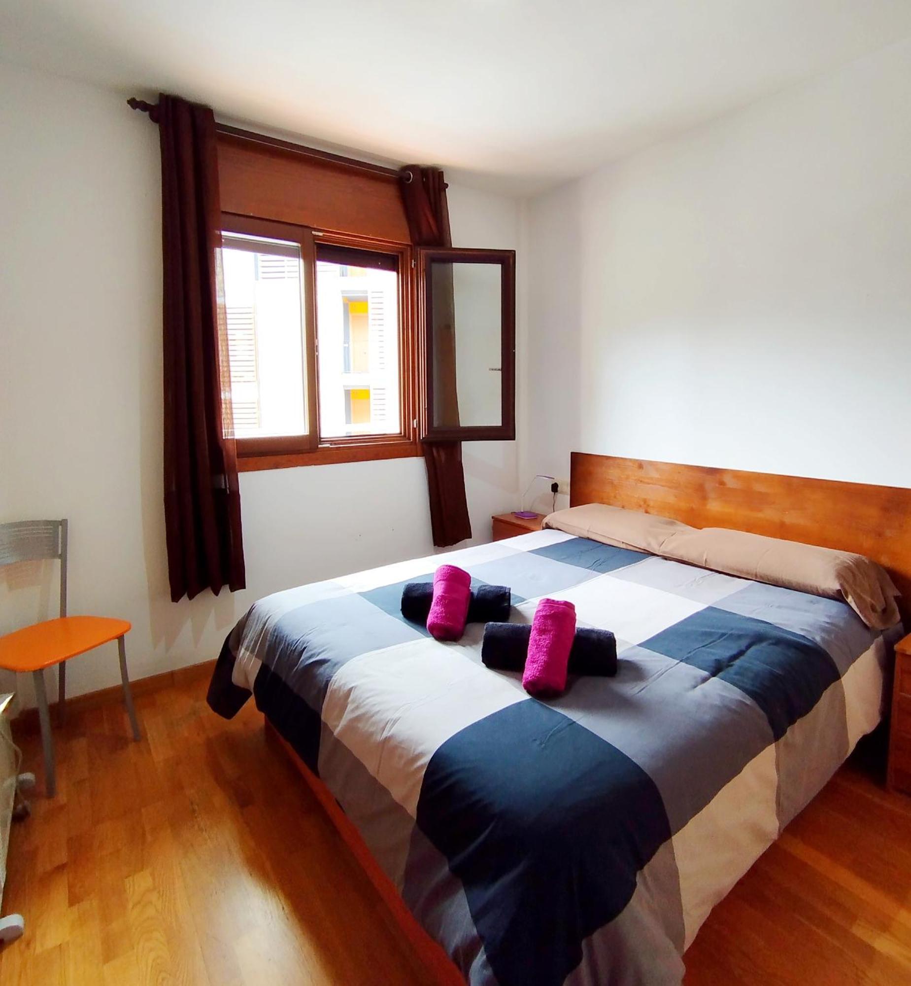 Apartaments Sort Pirineus Bagian luar foto